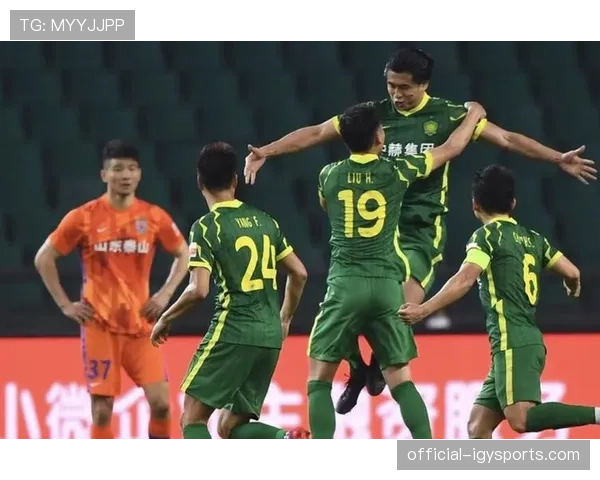 通讯：工体夜战，国安与泰山奉献一场势均力敌的顶级对抗